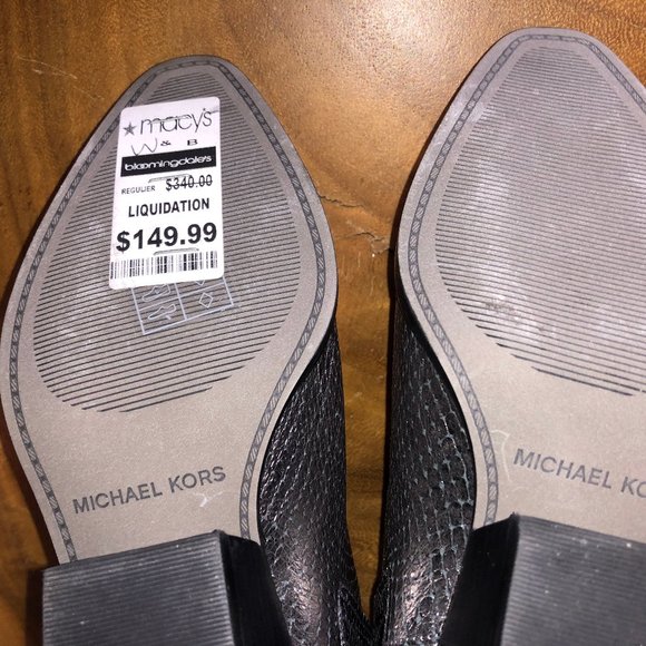 SOLD♥ NWT MICHAEL KORS Silver Booties Size 5.5 - Picture 7 of 8